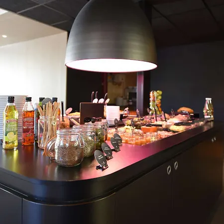 Hotel Campanile Toulon - La Seyne Sur - Sanary 3*